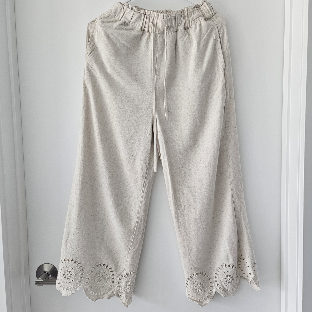 Cream Cropped Ankle Pants with Lace Detail
